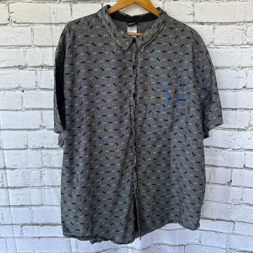 Preowned Mens Batman Pattern Button Up Casual Cotton Shirt XXL Gray Black Yellow